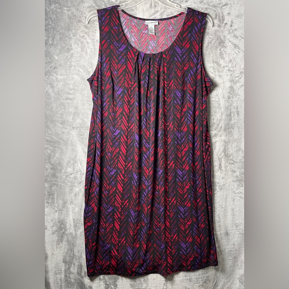 Elegant Black and Red Patterned Dress